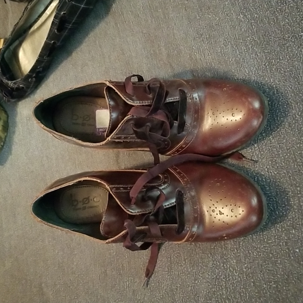 BOC women's size 9 1/2 cognac colored Zandi